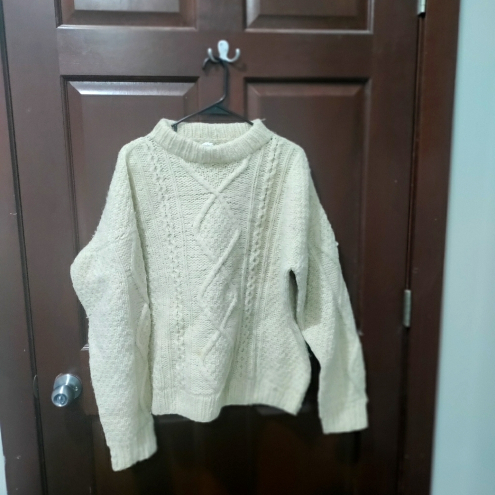 Intl Raymi off white 100% wool sweater size S/M Ecuador